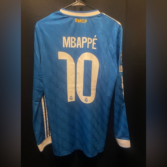 Mbappé 25/26 Real Madrid Third Jersey Long Sleeve - Picture 8 of 8